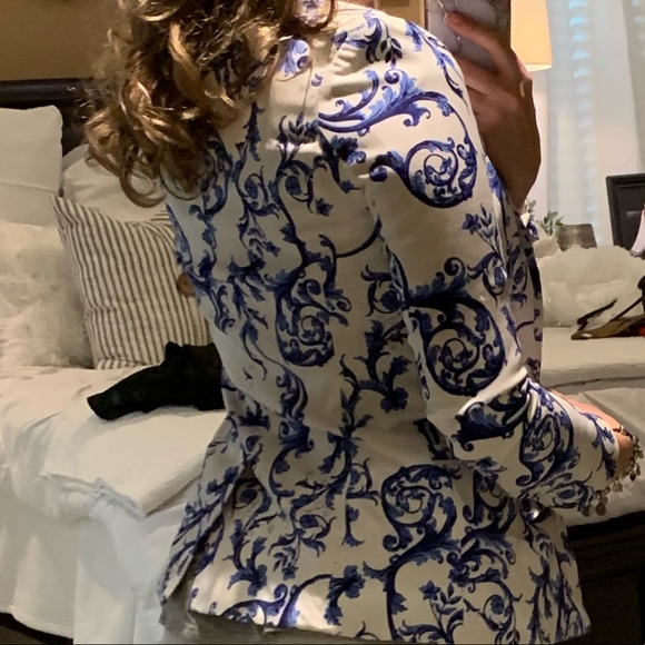 Super Classy White and Blue Blazer - Picture 2 of 8